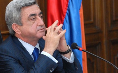 Rus politoloqlar: 