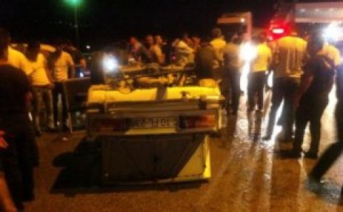 Bakı-Sumqayıt yolunda maşın çevrildi