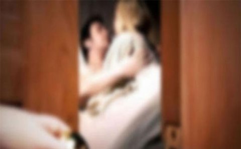 Keçmiş arvadını polislə yaxalayan kişi: 