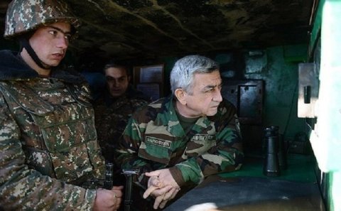 Sarkisyan aprel döyüşlərinə görə Müdafiə Nazirliyini dağıdır