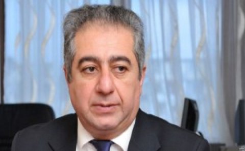 “Dollar kreditlərinə GÜZƏŞT OLMALIDIR” – İqtisadçıdan  tövsiyyə