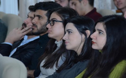UNEC-də  “Fitnə” sənədli filmi nümayiş olunub