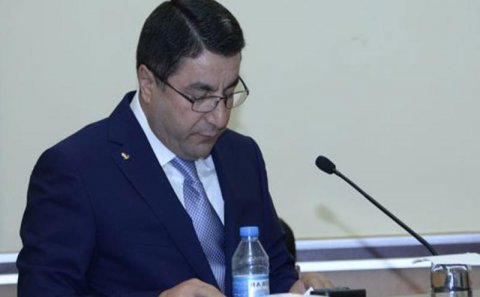 Vidadi Zeynalovun vəkili jurnalistləri təhqir etdi
