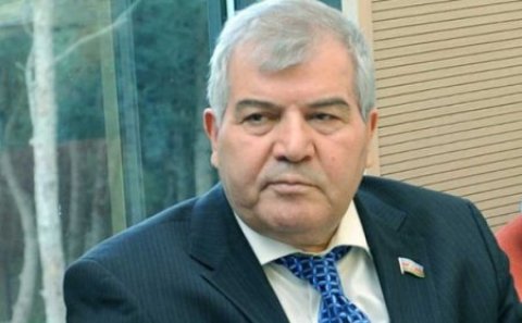 Xalq şairindən deputatlara sərt sözlər - “Avam sizsiniz, millət yox!”
