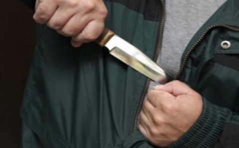 Bakıda arvadından ayrılmış 40 yaşlı kişi özünü bıçaqlayıb