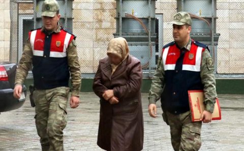 85 YAŞLI KİŞİNİ EVLƏNMƏK ADI İLƏ ALDADAN AZƏRBAYCANLI QADIN YAXALANDI