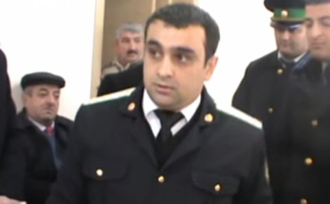 10 yaşlı Nurayı ağladan icra məmuru DANIŞDI