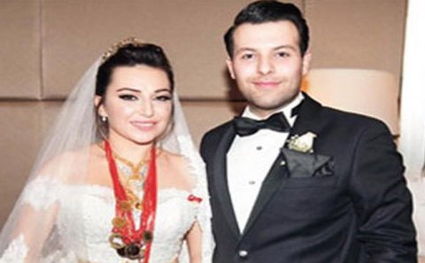 Oğluna toy edən sabiq deputat gəlininə 15 kq qızıl hədiyyə etdi -FOTO
