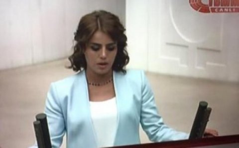 Türkiyədə daha bir deputat tutuldu - Qadın millət vəkilinə terrora dəstək ittihamı