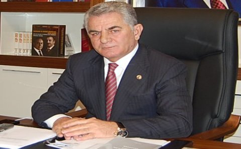 İcra başçısından şok sözlər: “Arxamda oliqarx-məmurlar dayanır” 