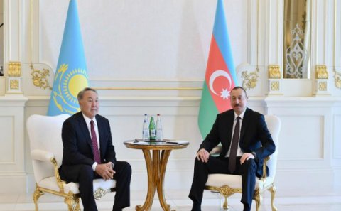İlham Əliyev və Nursultan Nazarbayev görüşdü - FOTO