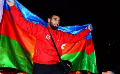 Azərbaycanlı çempion Türkiyədə güllələndi: 6 nəfər yaralandı