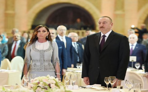 Prezidentin iştirakı ilə Respublika Günü münasibətilə rəsmi qəbul keçirilib – FOTO + YENİLƏNİB