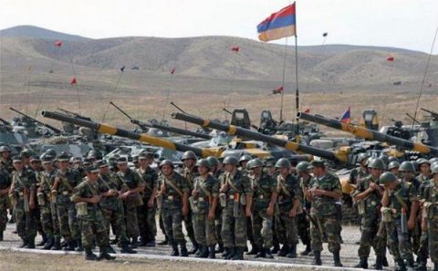 Ermənistanda hərbçilərlə komandirlər arasında dava: İki əsgər güllələndi