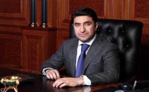 Azərbaycanlı milyarderlər Beynəlxalq bankın torpağını almaq istəyir