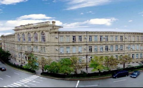 İqtisad Universitetinin özünüidarə statusu ləğv edildi