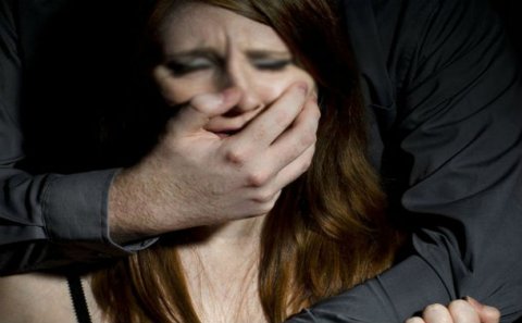 Bakıda qohumu azyaşlı qızı dəfələrlə zorladı