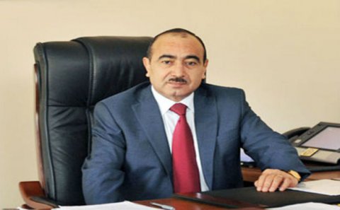 Əli Həsənov növbədənkənar seçkiləri şərh etdi
