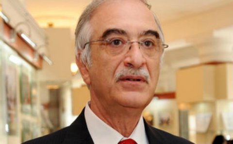 Polad Bülbüloğlu “Exo Moskvı” radiosundan Azərbaycan xalqından üzr istəməyi tələb edib