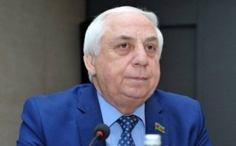 Xadimə, qabyuyan və fəhlələrin qara günləri başlayır – Hadi Rəcəblinin təklifi var