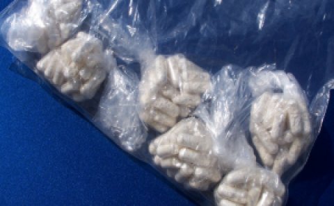 Azərbaycanda heroin satan müəllim həbs edildi