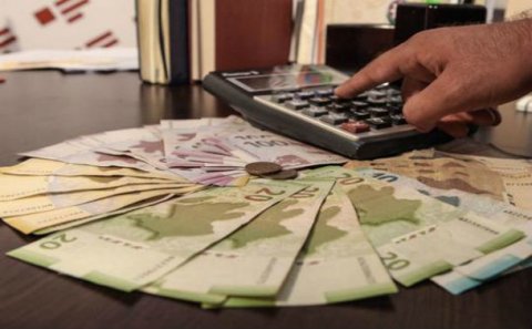 Üzən məzənnə rejiminə keçidlə bağlı tədbirlərə başlanıldı