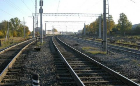 Dəmir yolu stansiyasından 25 ton rels oğurlandı