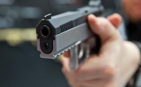 Keçmiş polis arvadı ilə yazışan qonşusunu döyüb, lüt soyundurdu... - KÜRDƏMİRDƏ DƏHŞƏT