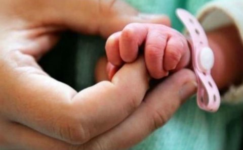 Bacısının 10 günlük körpəsini 350 manata satdı – Azərbaycanda İNANILMAZ HADİSƏ