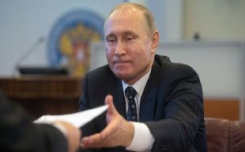 Putinə içində zəhər olan məktub göndərildi