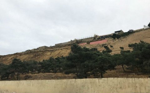 Qərargah: Sürüşmə zonasında çatlar artır