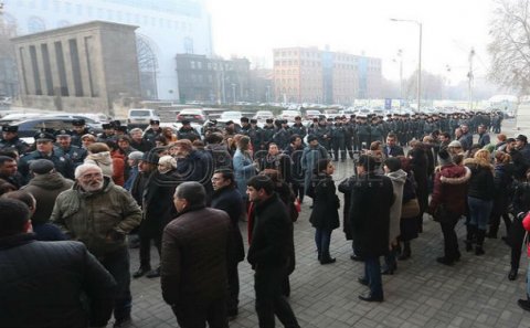 Ermənistanda 2 nazirlik ləğv edilir – Etirazlar başladı