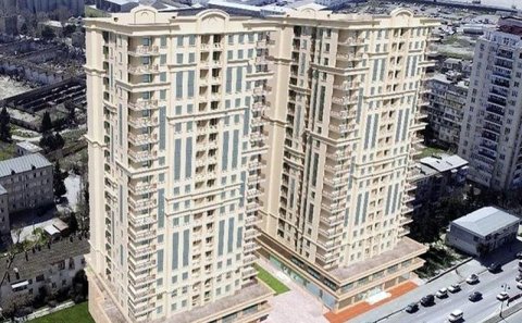 Bakıda DƏHŞƏT: məktəbli özünü çoxmərtəbəli binadan atdı