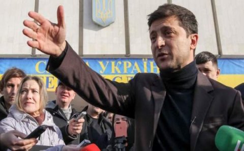 Ukrayna prezidenti Zelenski cərimələnib