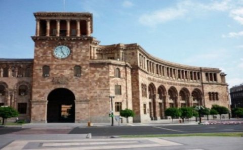 Ermənistan baş nazirinin müşaviri vəzifəsindən azad edilib