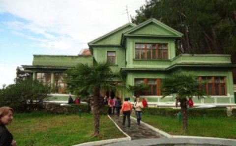 Stalinin villası satışa çıxarılıb