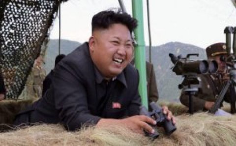 Kim Çen In ona xəyanət edən generalı ac balıqlara yem elədi