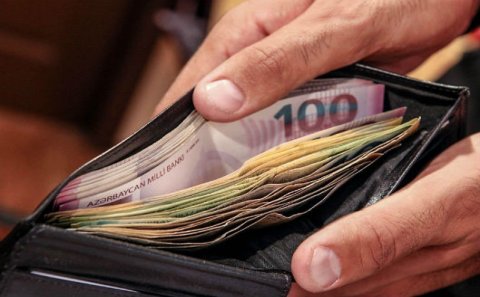 Azərbaycanda orta aylıq əmək haqqı 584 manata çatıb