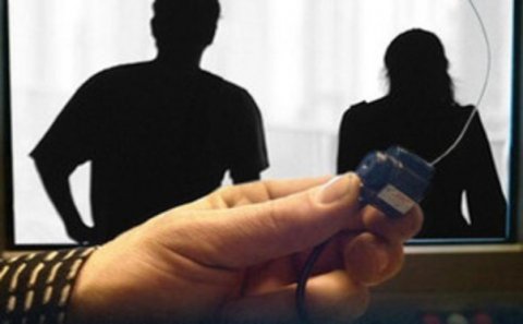 İntim görüntülərlə məmura böyük məbləğdə şantaj... - Azərbaycanda şok cinayət