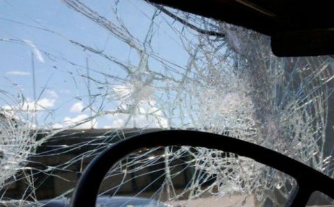 Mərdəkan körpüsündən avtomobil aşıb - 3 nəfər xəsarət alıb