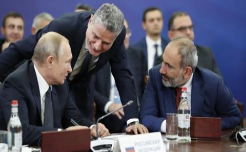 Putinə Yerevanda hörmətsizlik - Video