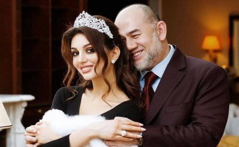 Moskva gözəli kraldan fantastik məbləğdə təzminat istədi
