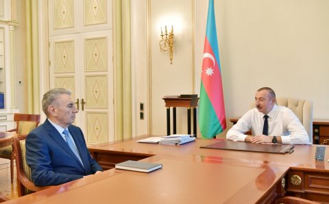 İlham Əliyev işdən çıxardığı Həsənovu qəbul etdi