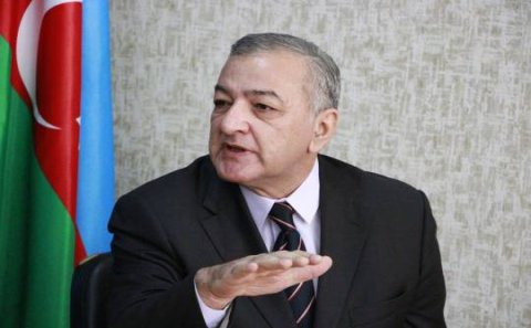 Erməni “qırlaya-qırlaya