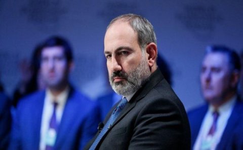 Ermənistanda şok: Nikol bakılılara baş əydi… - Foto