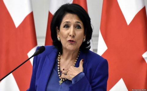 Gürcüstan prezidenti Azərbaycan xalqını təbrik etdi