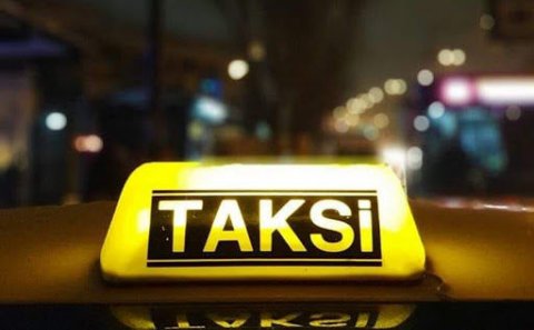 Həftəsonu lisenziyası olan taksilər işləyəcək - RƏSMİ