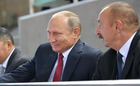 Putinin telefon zəngi: Bakı nəyə hazırlaşır?