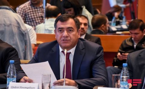 Deputat din xadimlərinin təyinatı ilə bağlı dəyişikliyə etiraz etdi: 