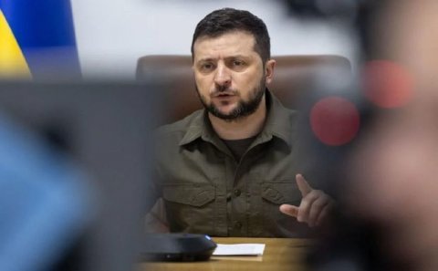 Zelenski: “Donbası yer üzündən silmək istəyirlər”